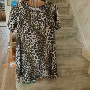 Karen, Kane size 0X , short sleeve, well-made, leopard dress, new without tags